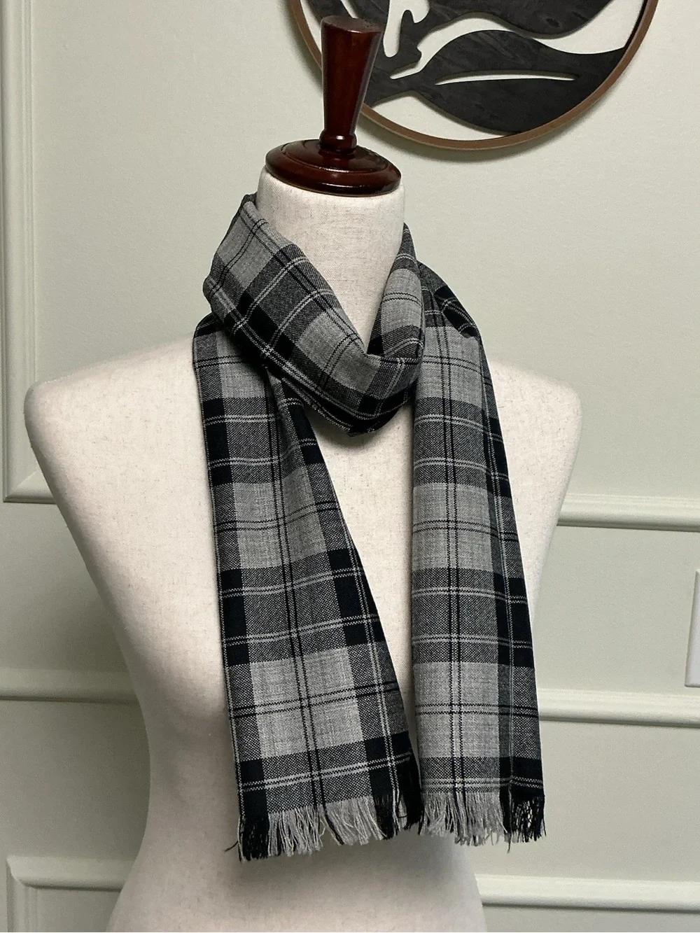 Ingles Buchan Pure Wool Men’s Scarf🧣Black Gray Plaid Classic Winter 54x10”